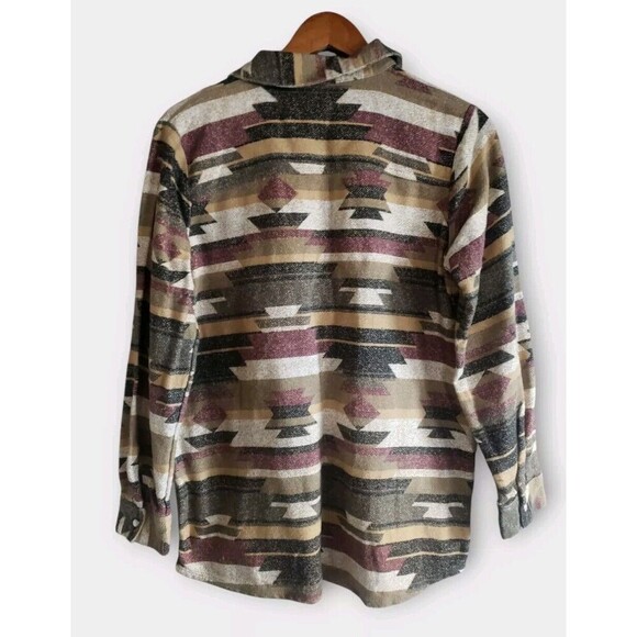 Canyon Retreat Top Womens Small Brown Aztec Tribal Flannel Shacket Pearl Button - Picture 5 of 7